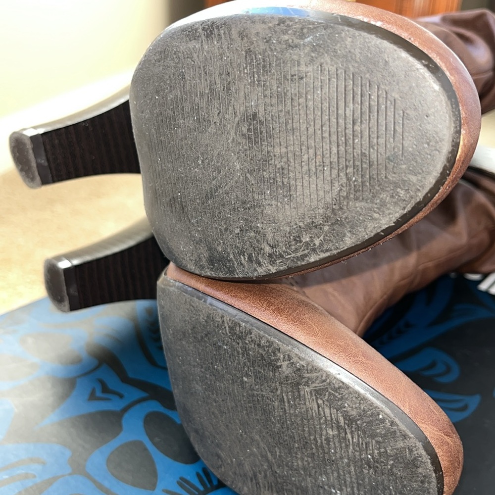 Brown, calf-high, size 7M heeled boots - Picture 8 of 13